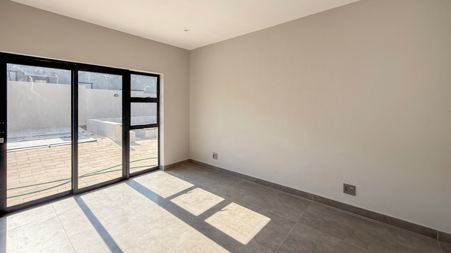 5 Bedroom Property for Sale in Leloko Lifestyle Estate North West